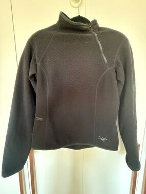 Arcteryx sweatshirt with zipper